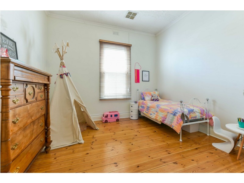 26 Henley Street, Mile End SA 5031