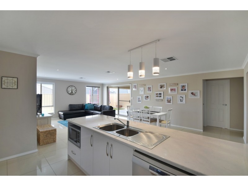 22 Matelot Street, Seaford Meadows SA 5169