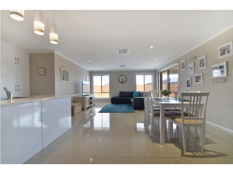 22 Matelot Street, Seaford Meadows SA 5169