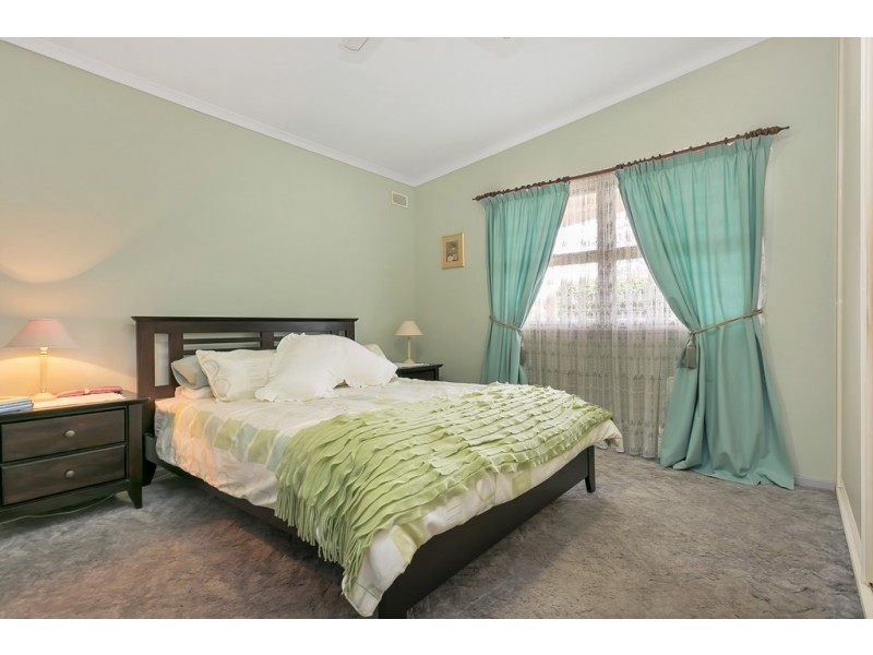 14 Elizabeth Road, Christie Downs SA 5164