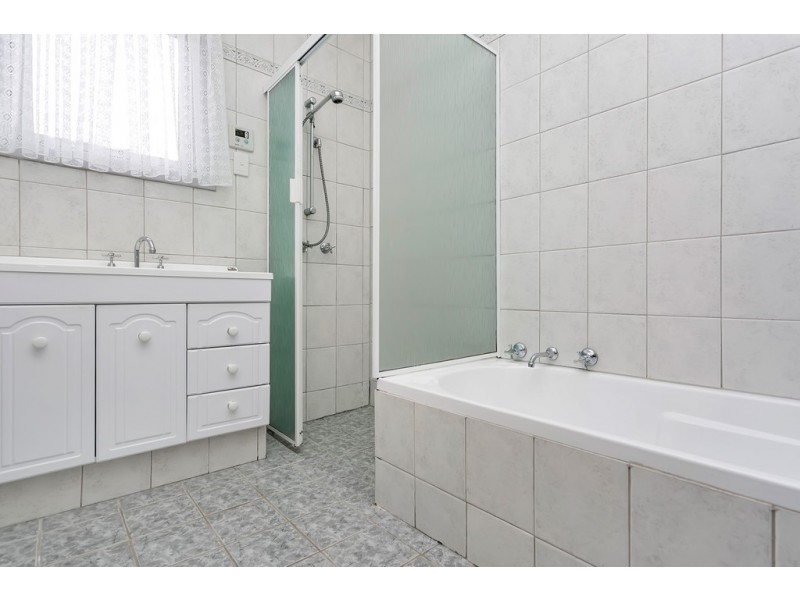 14 Elizabeth Road, Christie Downs SA 5164