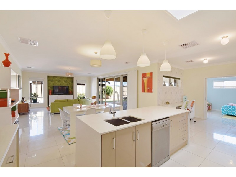 14 Naval Road, Seaford Meadows SA 5169