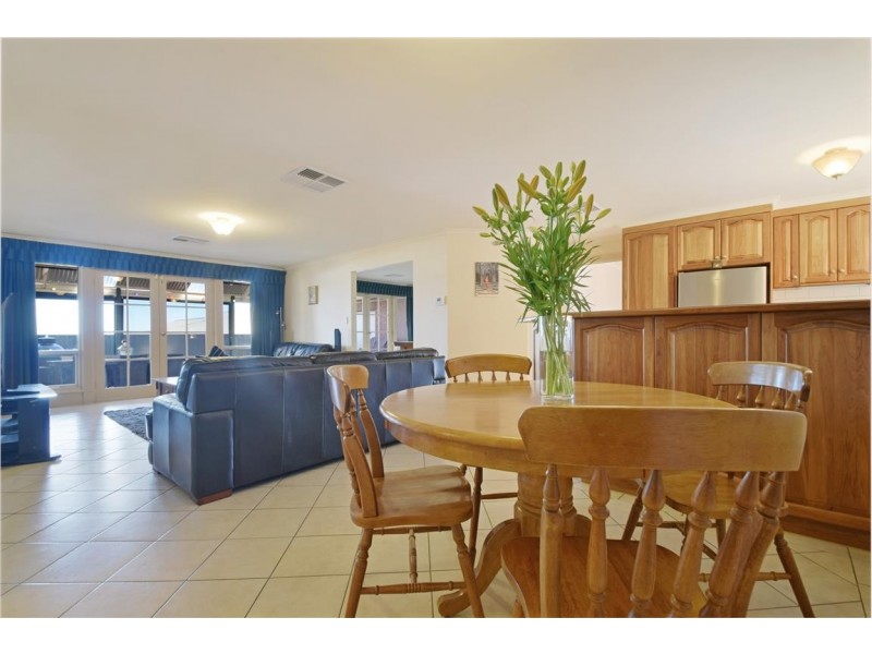 14 Lighthouse Drive, Hallett Cove SA 5158