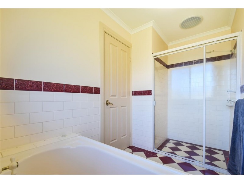 14 Lighthouse Drive, Hallett Cove SA 5158