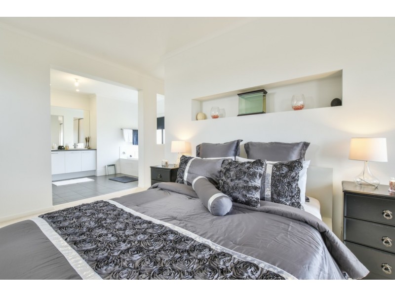 102 Blanche Parade, Hindmarsh Island SA 5214