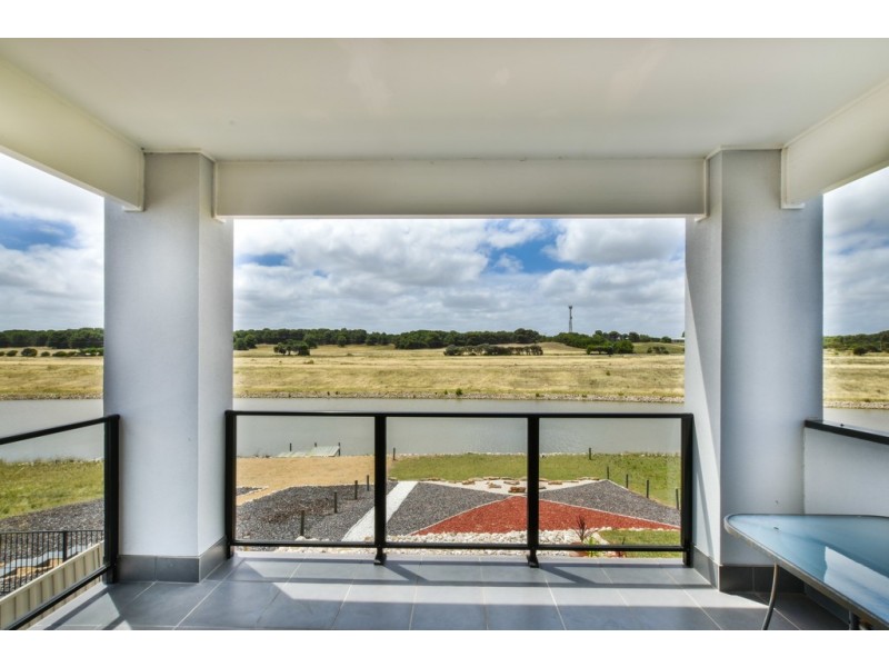 102 Blanche Parade, Hindmarsh Island SA 5214