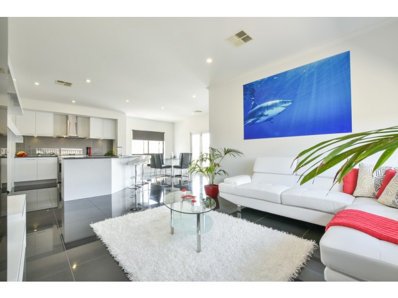 102 Blanche Parade, Hindmarsh Island SA 5214