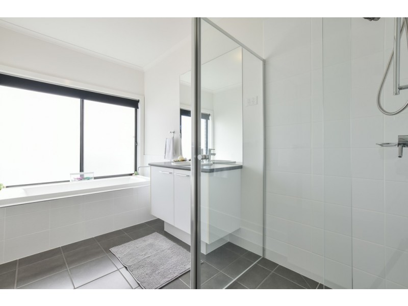 102 Blanche Parade, Hindmarsh Island SA 5214