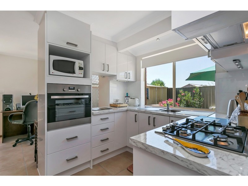 30 Chapman Avenue, Mclaren Vale SA 5171