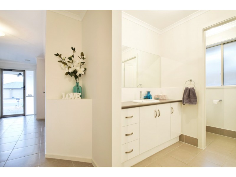 5 Sand Street, Seaford Meadows SA 5169