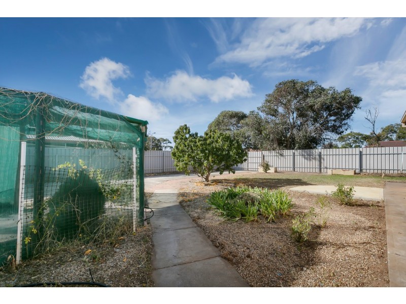 22 Wangara Avenue, Morphett Vale SA 5162