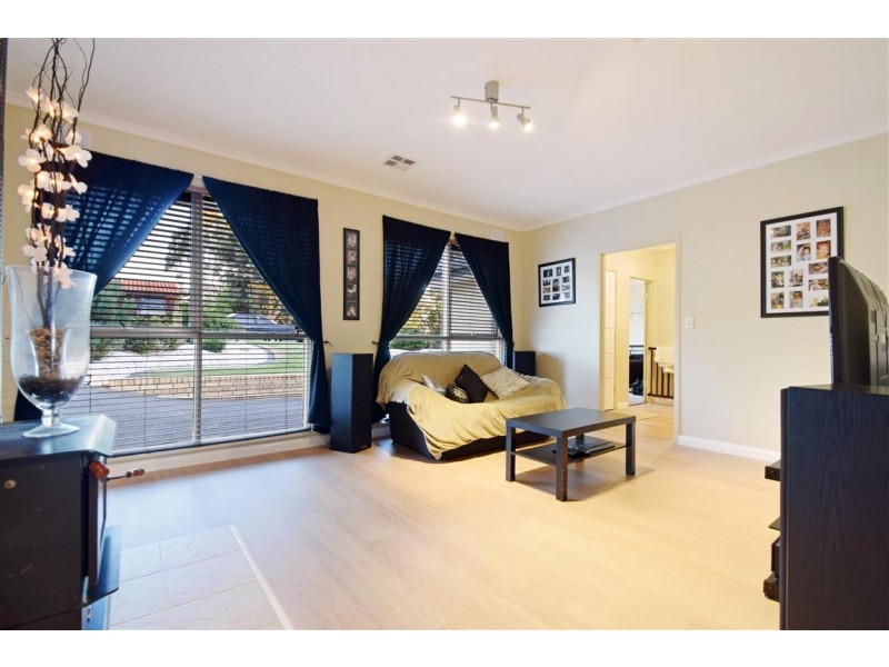5 James Road, Happy Valley SA 5159