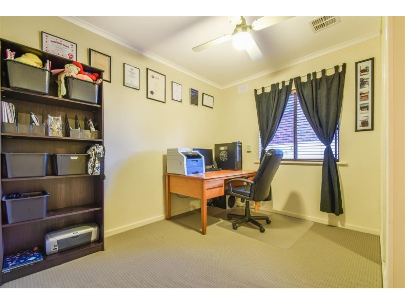 5 James Road, Happy Valley SA 5159