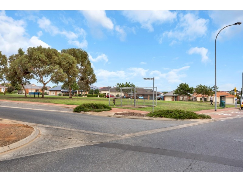 24 Southbank Boulevard, Sheidow Park SA 5158