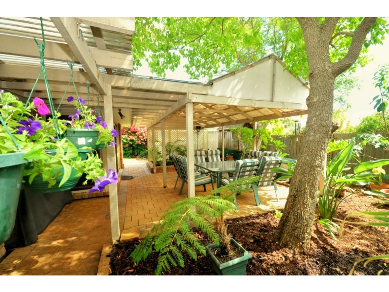 24 Crossdale Drive, Aberfoyle Park SA 5159