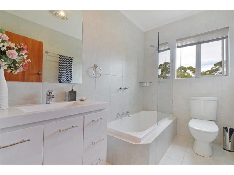 1 View Court, Happy Valley SA 5159