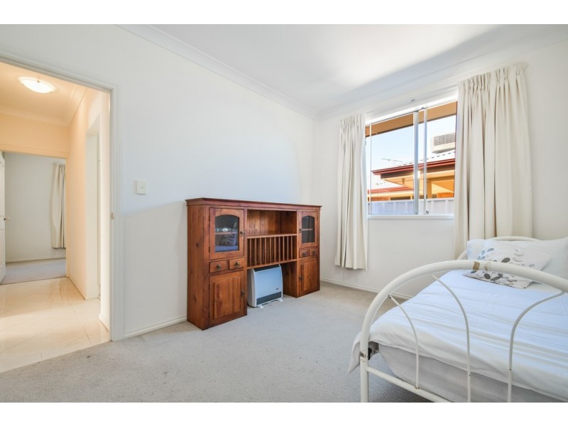 33A Clearwater Crescent, Seaford Rise SA 5169