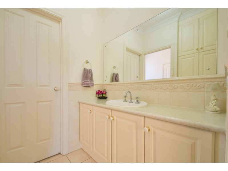 33A Clearwater Crescent, Seaford Rise SA 5169
