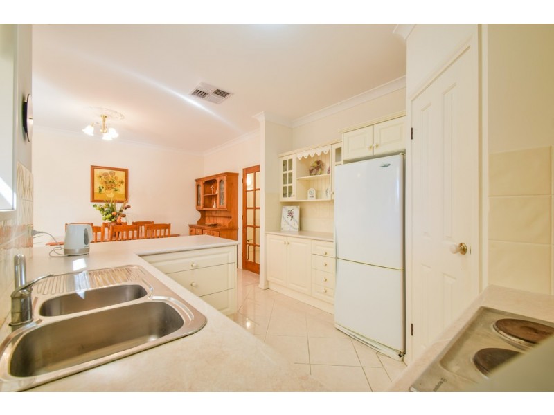 33A Clearwater Crescent, Seaford Rise SA 5169