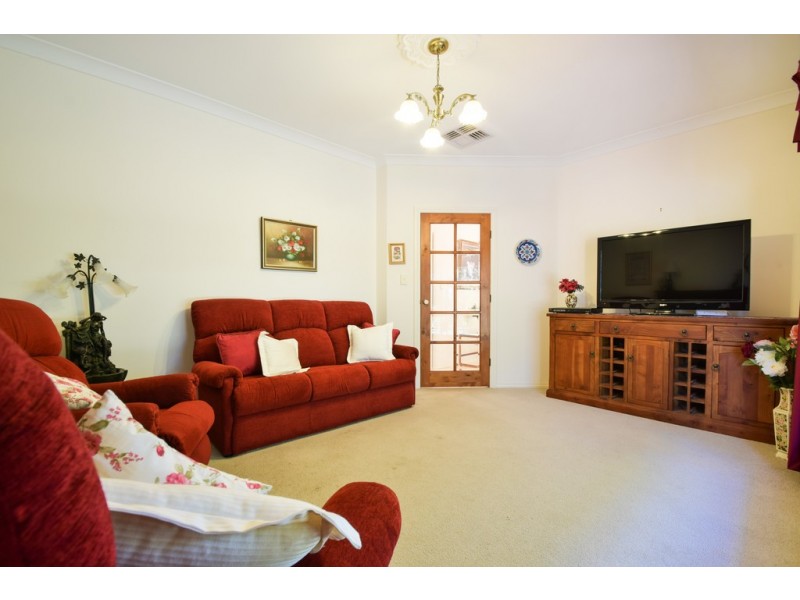 33A Clearwater Crescent, Seaford Rise SA 5169