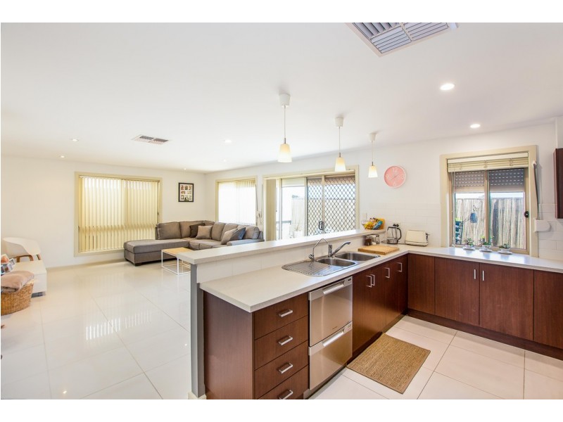 4/4 Sandy Lane, Hackham SA 5163