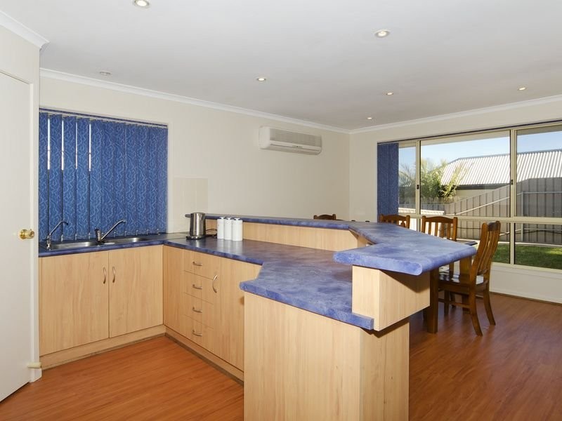 44 Tobin Crescent, Woodcroft SA 5162