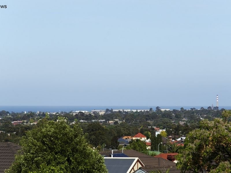 44 Tobin Crescent, Woodcroft SA 5162