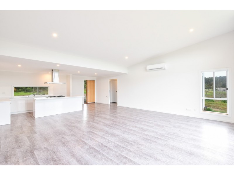 33 Stock Road, Lower Inman Valley SA 5211