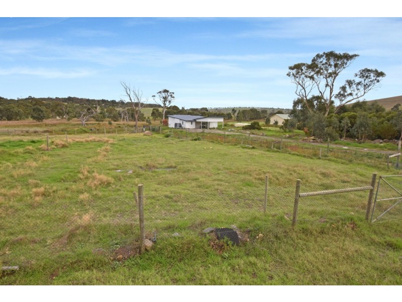 33 Stock Road, Lower Inman Valley SA 5211