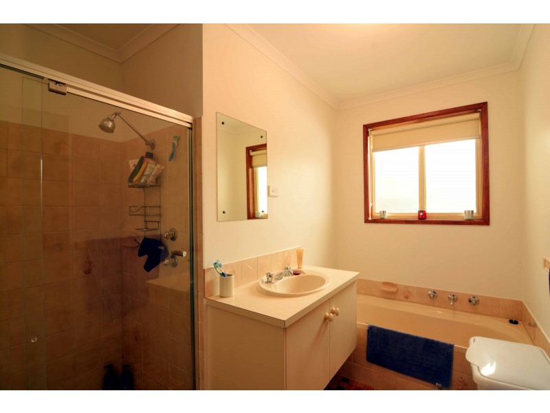 13 Chifley Crescent, Trott Park SA 5158