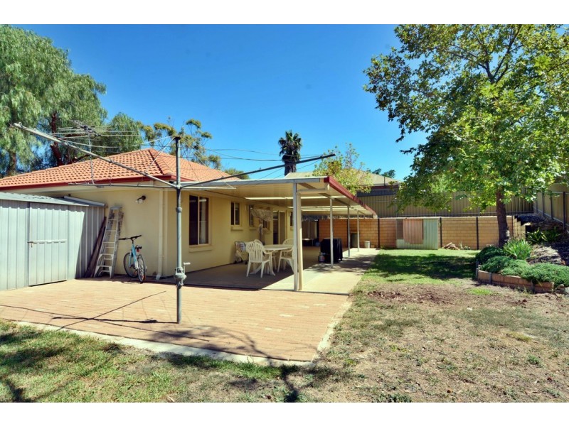 13 Chifley Crescent, Trott Park SA 5158