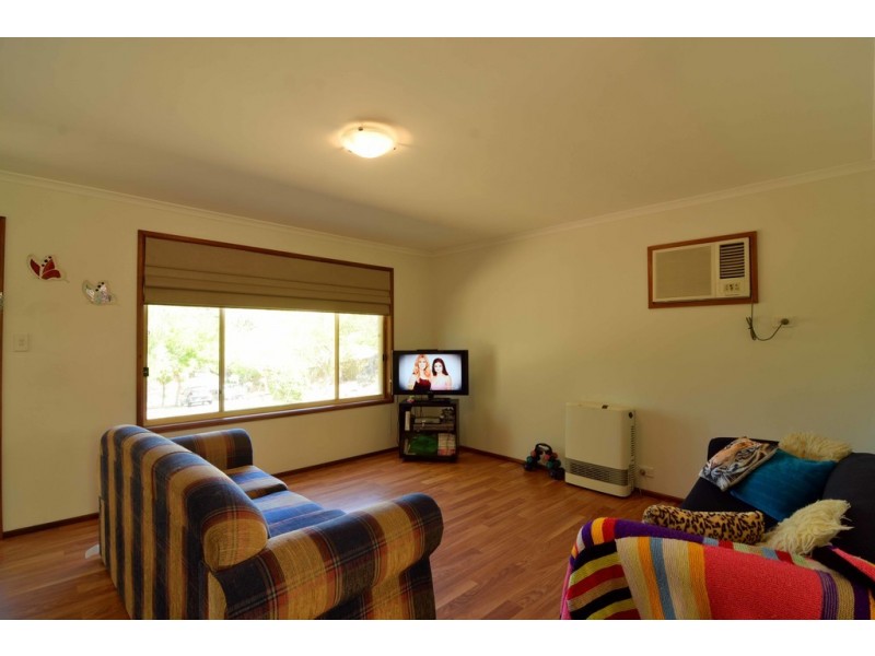 13 Chifley Crescent, Trott Park SA 5158