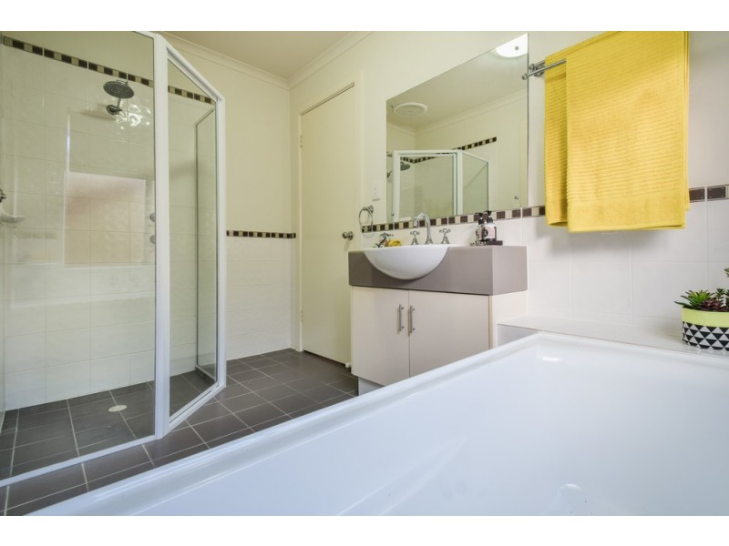 4 Stokes Court, Morphett Vale SA 5162