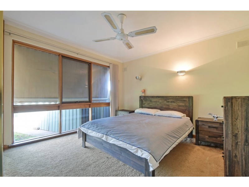 64 Teusner Drive, Morphett Vale SA 5162