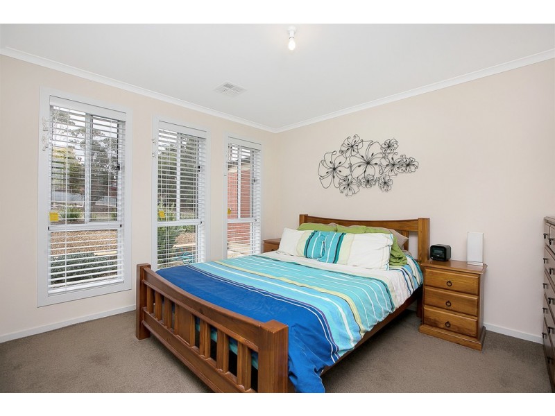 3b Glenloth Drive, Happy Valley SA 5159