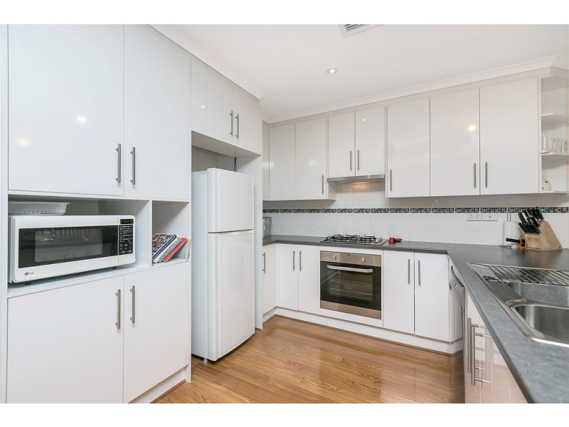 3b Glenloth Drive, Happy Valley SA 5159