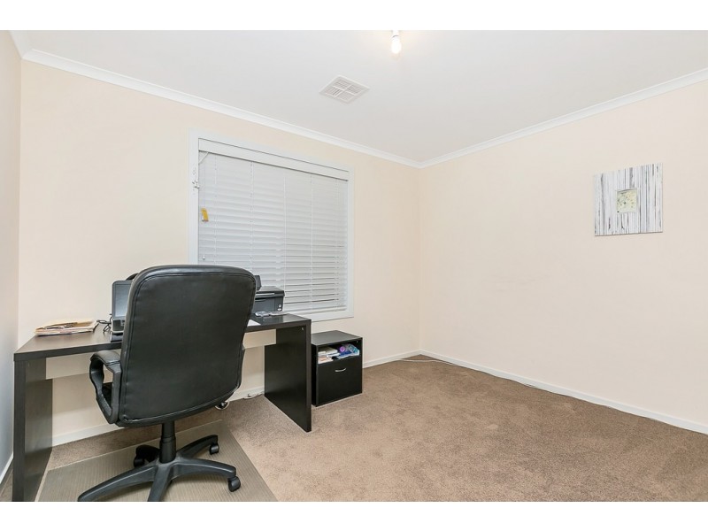 3b Glenloth Drive, Happy Valley SA 5159