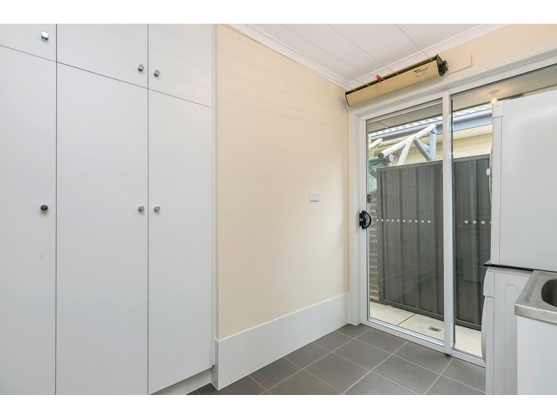 3b Glenloth Drive, Happy Valley SA 5159