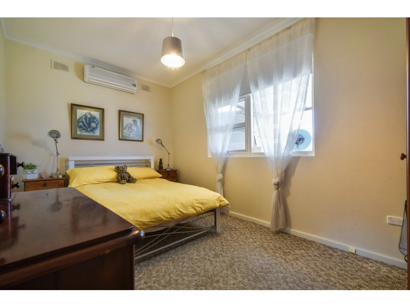 4 Wahratta Avenue, Morphett Vale SA 5162