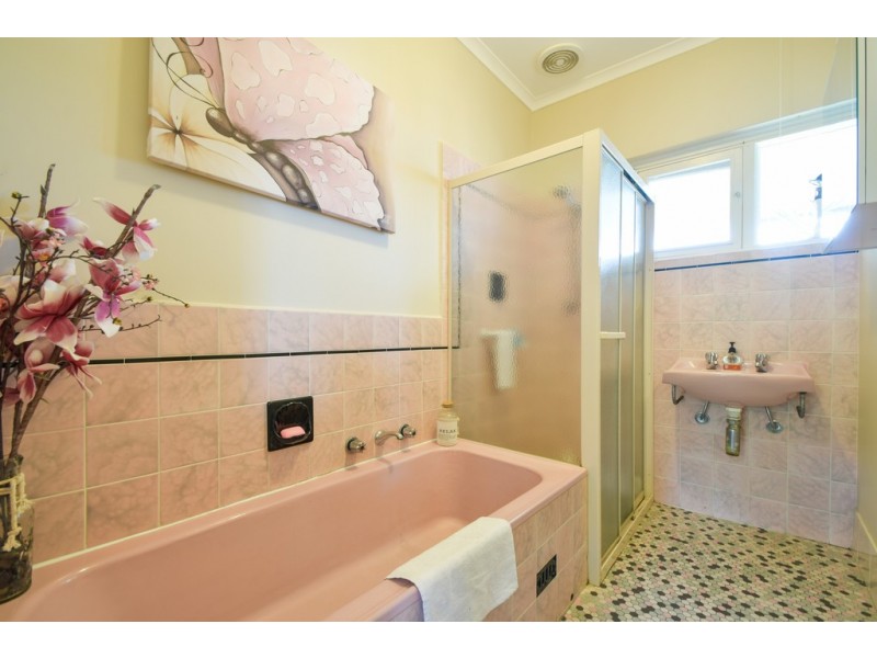 4 Wahratta Avenue, Morphett Vale SA 5162