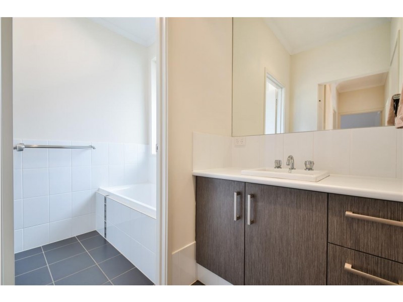 13 Acacia Court, Aberfoyle Park SA 5159