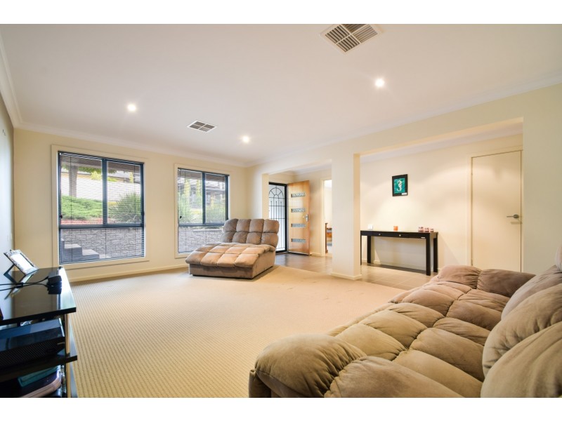 9 Enginehouse Drive, Sheidow Park SA 5158