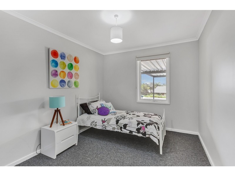 34 Cumberland Crescent, Huntfield Heights SA 5163