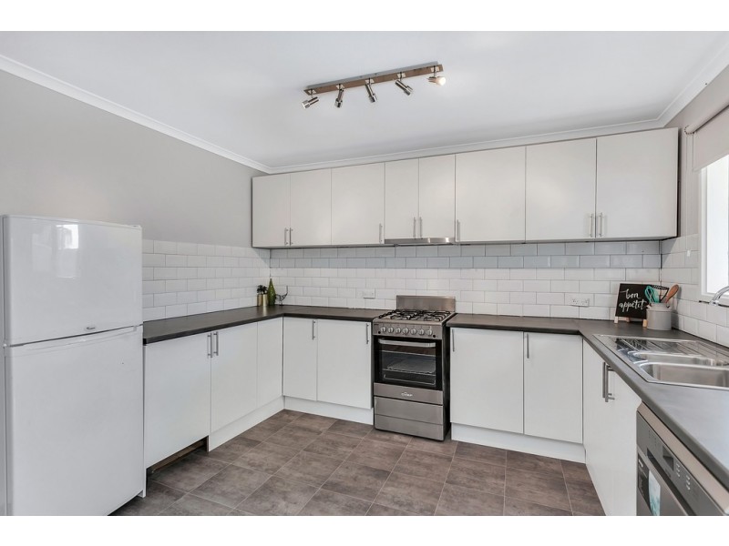 34 Cumberland Crescent, Huntfield Heights SA 5163