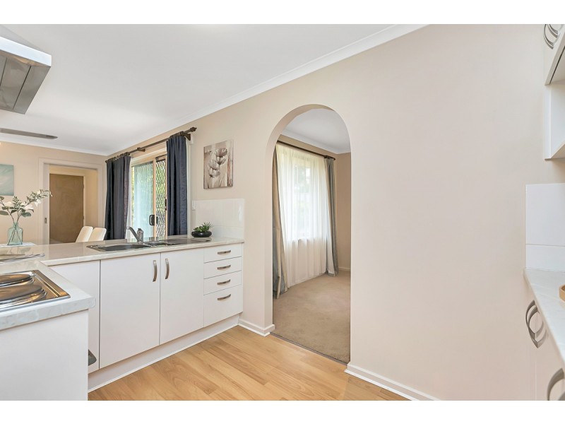 23 Allman Avenue, Woodcroft SA 5162