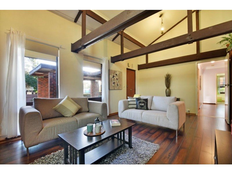27 Suffolk Drive, Morphett Vale SA 5162