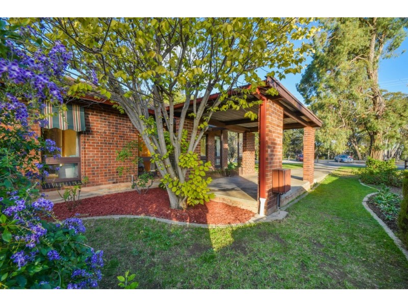 27 Suffolk Drive, Morphett Vale SA 5162