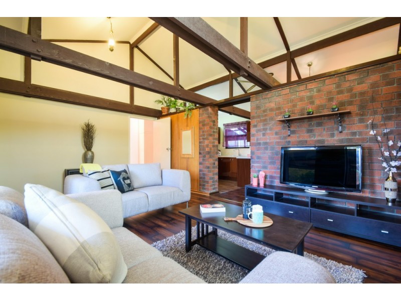 27 Suffolk Drive, Morphett Vale SA 5162
