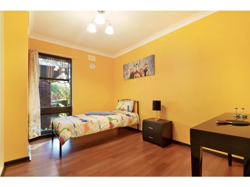 27 Suffolk Drive, Morphett Vale SA 5162