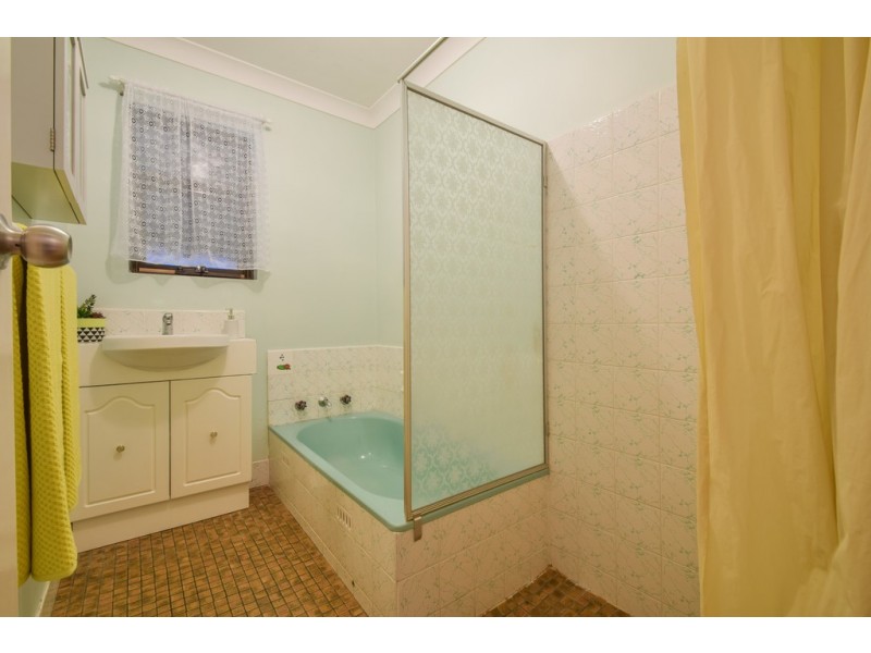 27 Suffolk Drive, Morphett Vale SA 5162